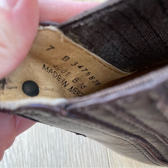 Frye Phillip Chelsea boots women's brown size 7 - Picture 7 of 7